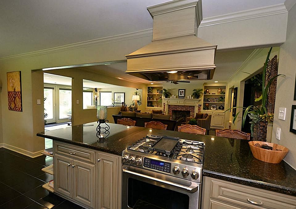 This open concept floor plan allows for the entire family to be together!