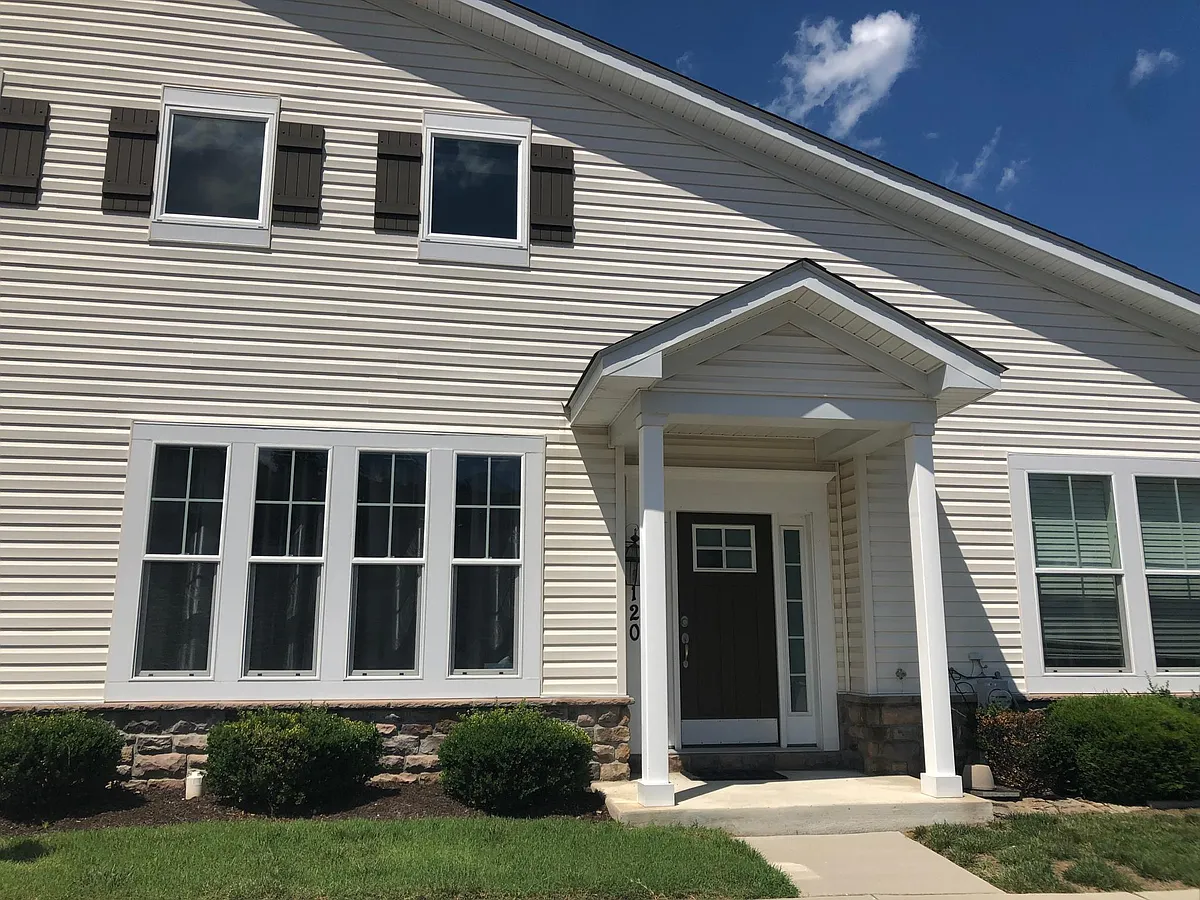 Building Photo - 120 Jacobia Dr