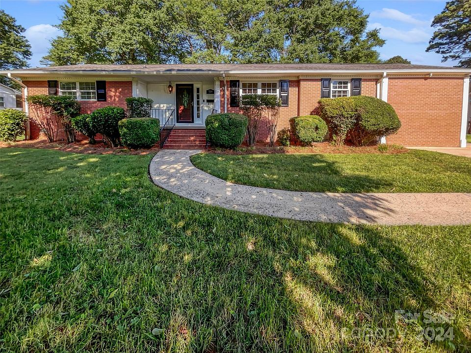1st image of 539 Downey Pl