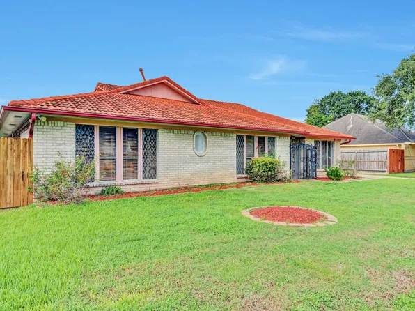 4519 Sao Paulo St, Pasadena, TX 77504