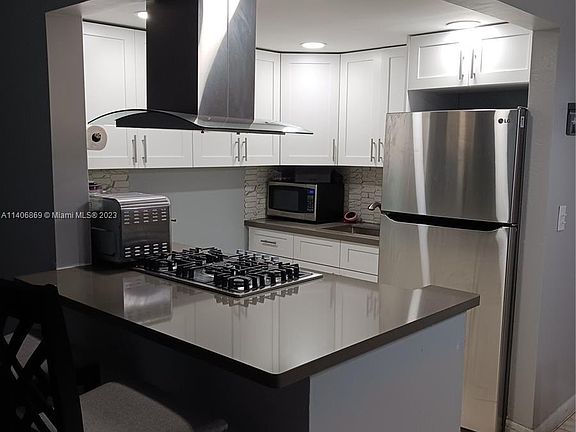 4th image of 50 NW 204th St #31-H