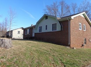1588 Elberta Dr, Clarksville, TN 37042