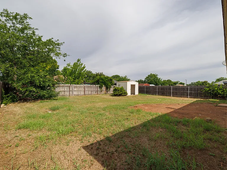 3874 Georgetown Dr — Photo 24