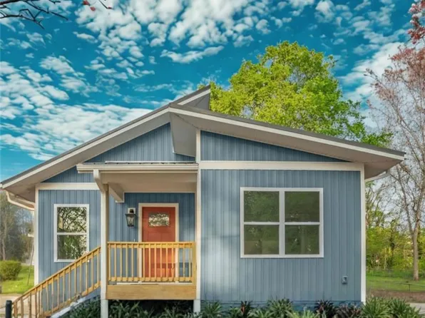 606 W Lee St, Mebane, NC 27302