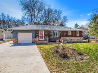 937 15th St W, Hastings, MN 55033