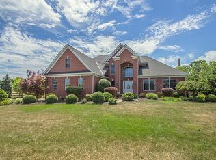 24803 River Glen Dr, Columbia Station, OH 44028