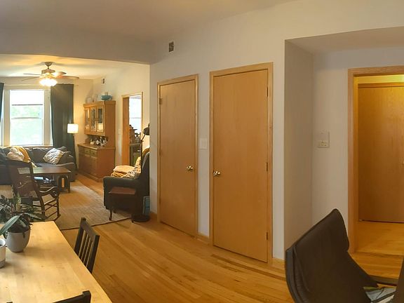 2nd image of 2105 W Lawrence Ave #1