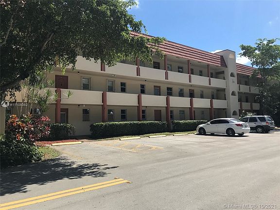 4th image of 2700 W Sunrise Lakes Dr #302