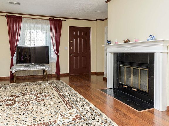 2nd image of 177 High Creek Dr Unit 177