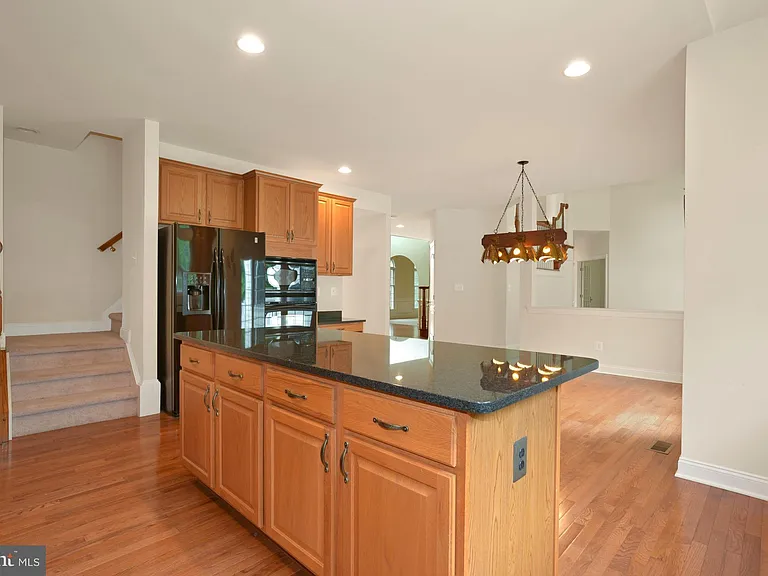 23353 Lennoxville Way — Photo 18