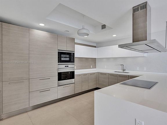 4th image of 17111 Biscayne Blvd Unit 1707