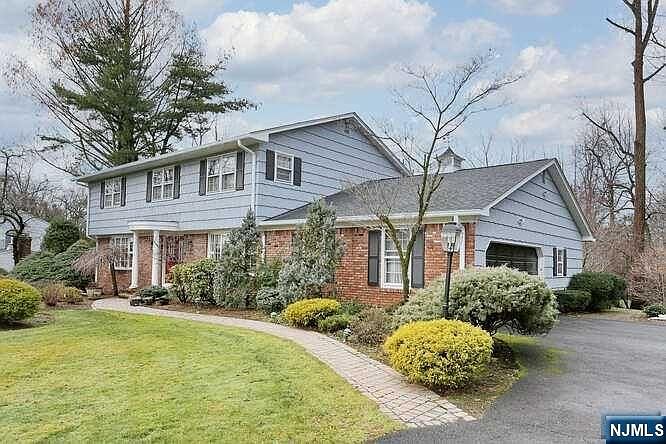 1st image of 39 Sierra Ct
