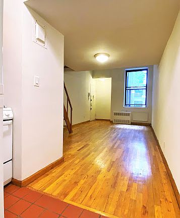 4th image of 303 W 92nd St #2R
