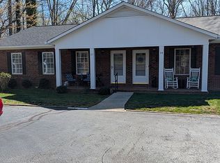 57 Laurelwood Dr - Property Image