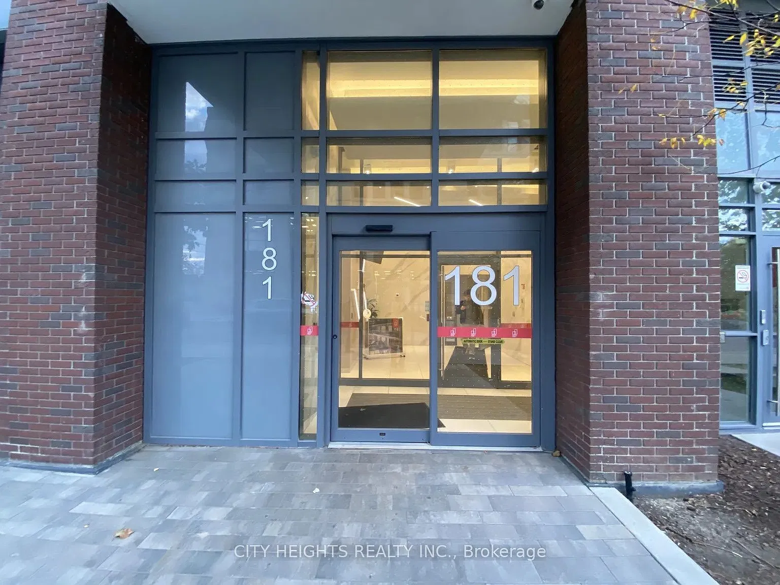 2 bed, $2,600 — Photo 2