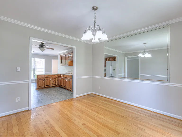 405 Sandi Ct — Photo 10