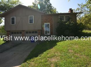 602 NE Park Dr, Lees Summit, MO 64086