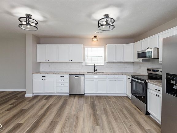 5th image of 17003 Stroud Ln