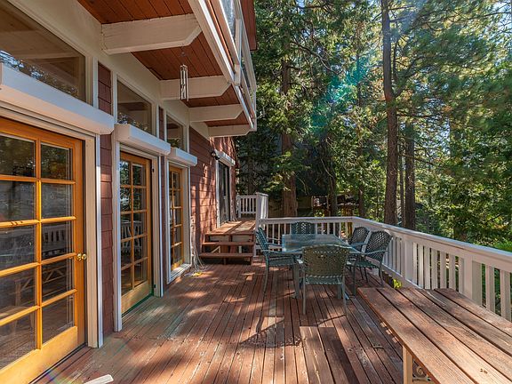 2nd image of 1385 Woodland Way