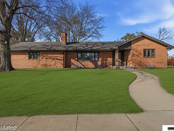5th image of 1515 E Manor Dr