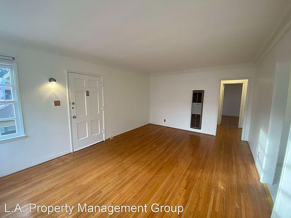 5th image of 624 1/2 N Spaulding Ave