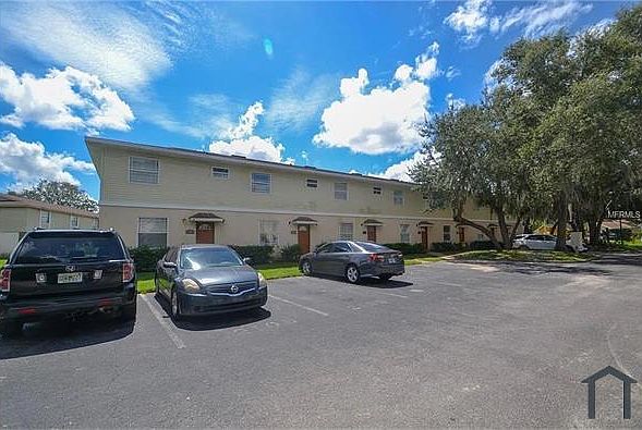 1st image of 2101 Oak Chace Ct