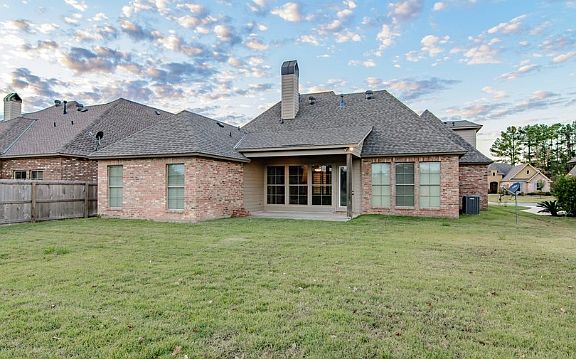 3rd image of 288 Danielle Dr