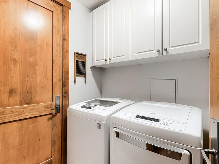 1301 Canyon Blvd #208 — Photo 25
