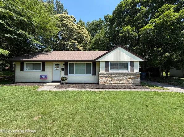5427 Count Fleet Dr, Louisville, KY 40272