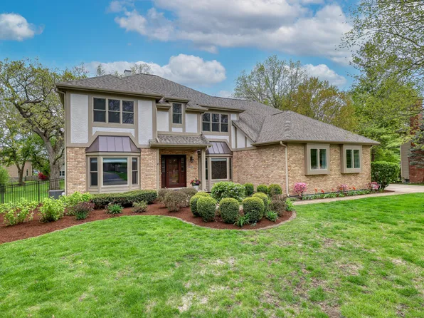 505 Steeplechase Rd, St Charles, IL 60174