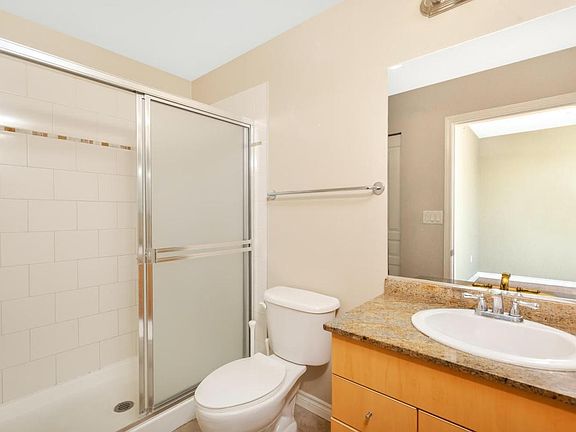 5th image of 300 W Beech St Unit 1002