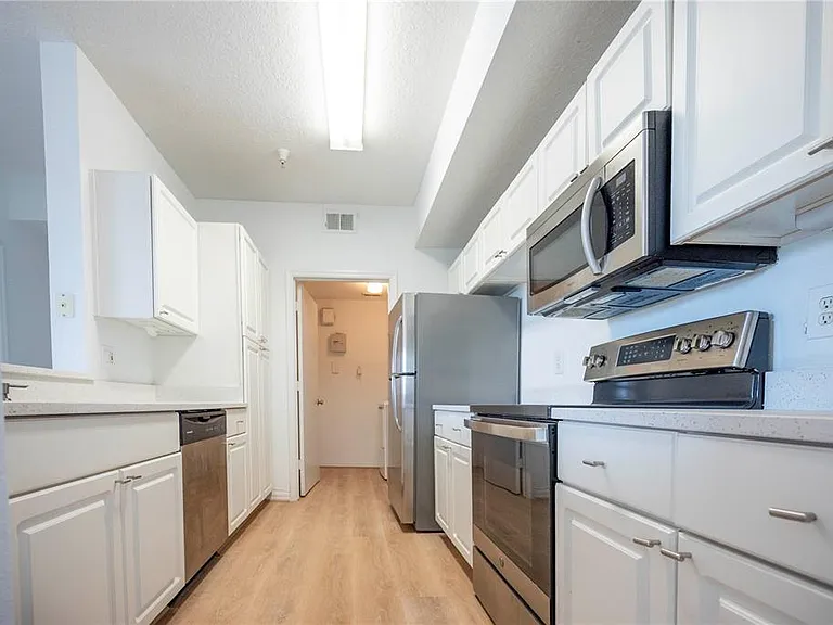 5554 Metrowest Blvd #4211 — Photo 4