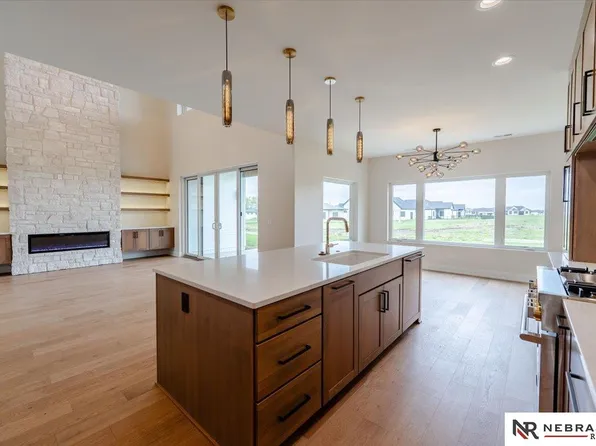 3659 Wilderness Hills Blvd, Lincoln, NE 68516