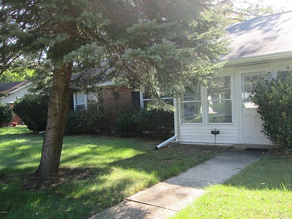 2nd image of 424A Chatham Ct