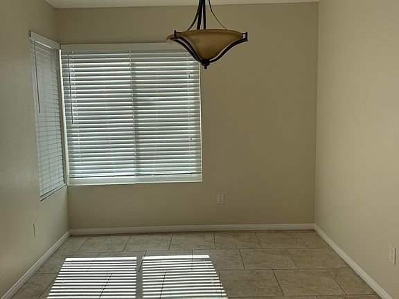 3rd image of 2594 Crosshaven Ln
