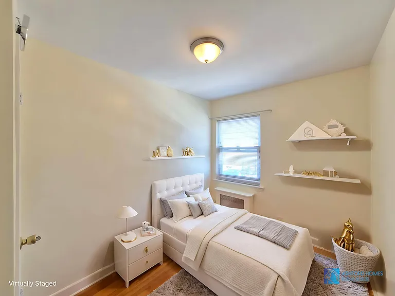 2152 Ford St — Photo 5