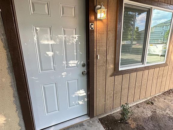 2nd image of 1069 Cherry Ln APT C