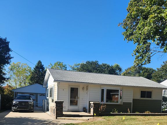 2nd image of 260 Mark Hannah Ct