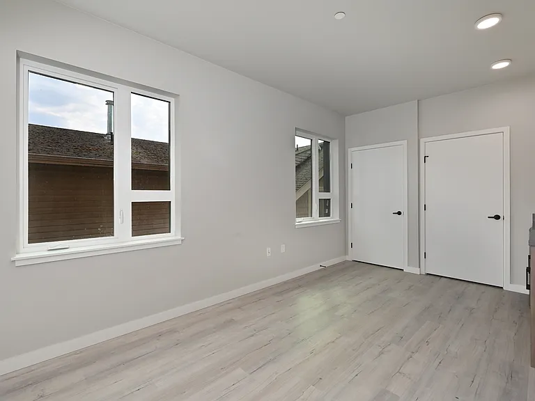 Clara Apartments — Photo 52