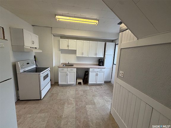 5th image of 320 Prince Street