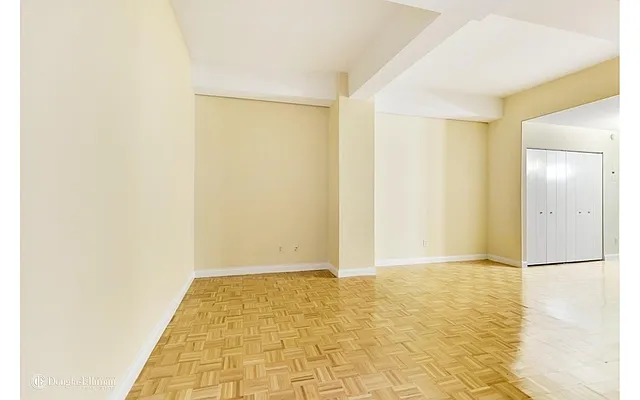 Rented by Douglas Elliman | media 19