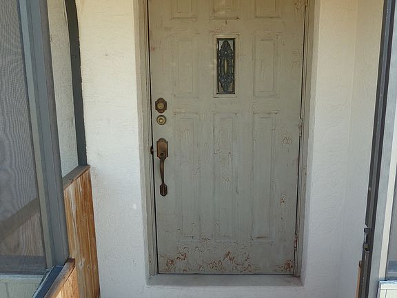 screened front entry