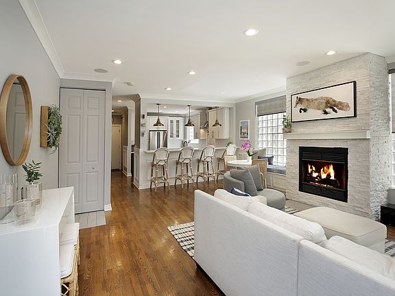 5th image of 3015 N Greenview Ave #H