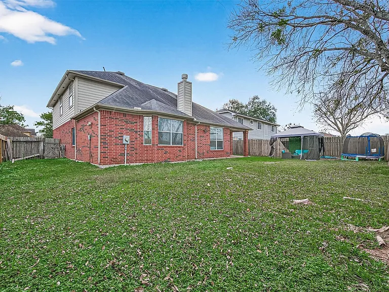 14914 W Bend Dr — Photo 43