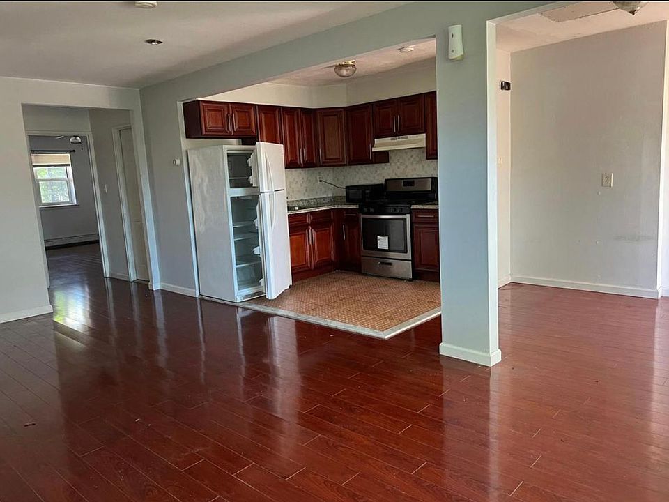 1st image of 2061 E 52nd St #1