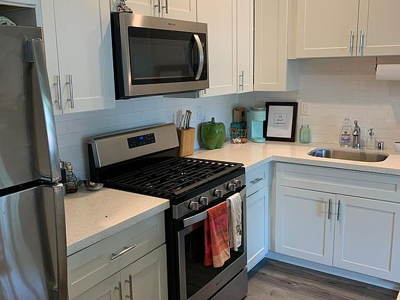 4th image of 120 Arch St