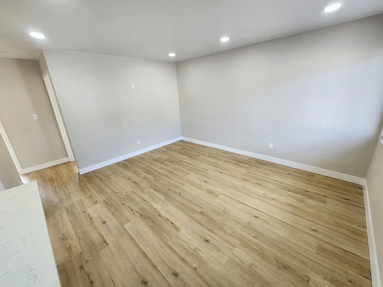 6106 Severin Dr — Photo 5