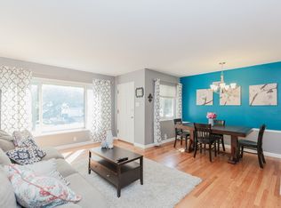 1319 Pinetree Ln, Saint Louis, MO
