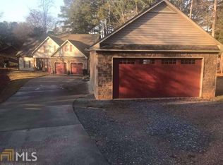 212 Providence Point Ln, Hartwell, GA 30643