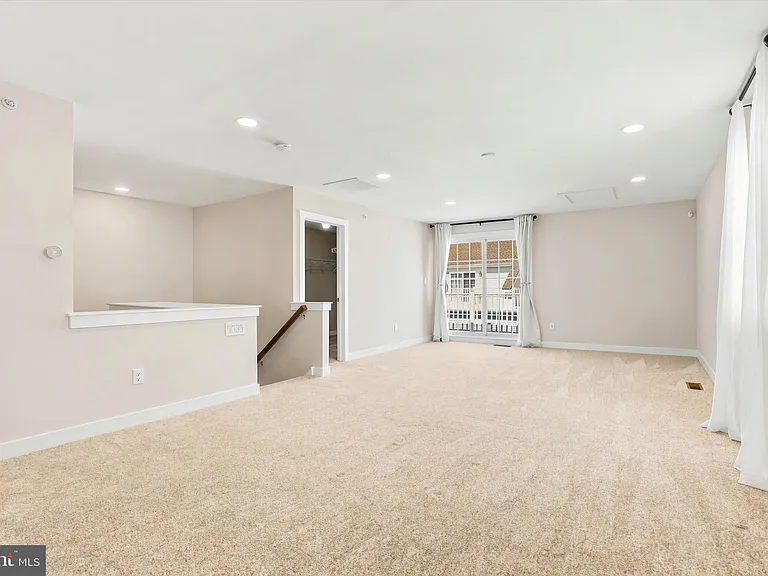 121 Hagen Dr #B — Photo 13